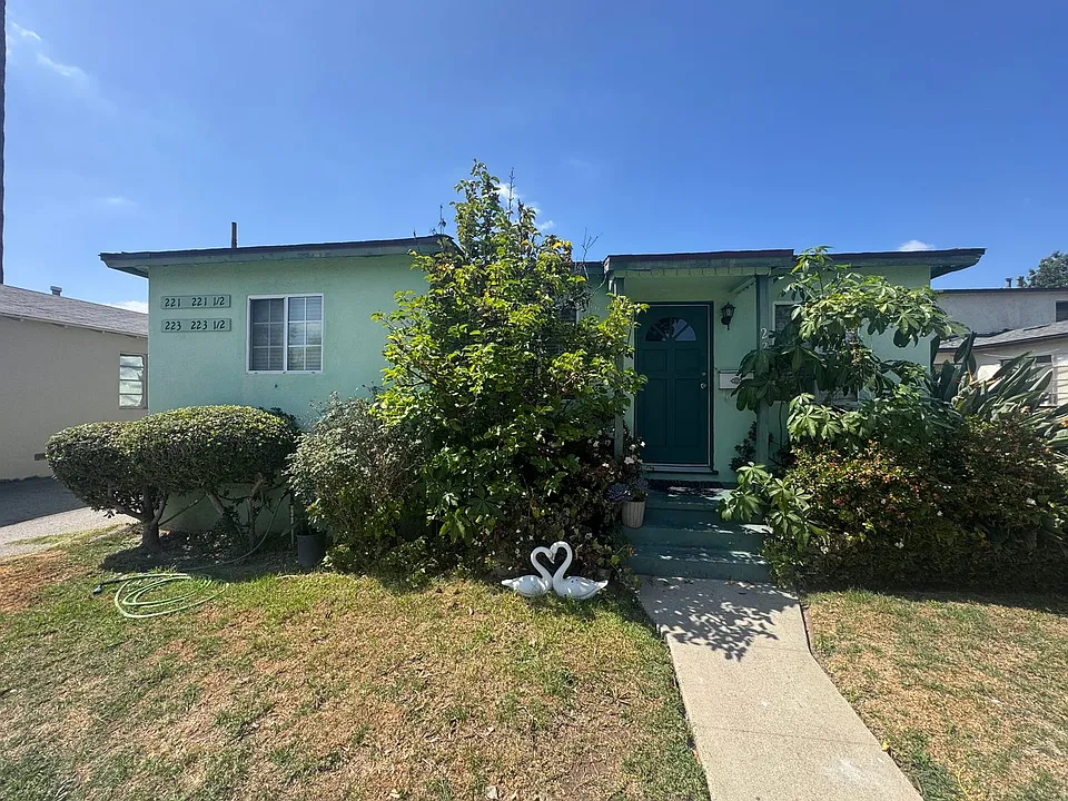 221 S Bushnell Ave