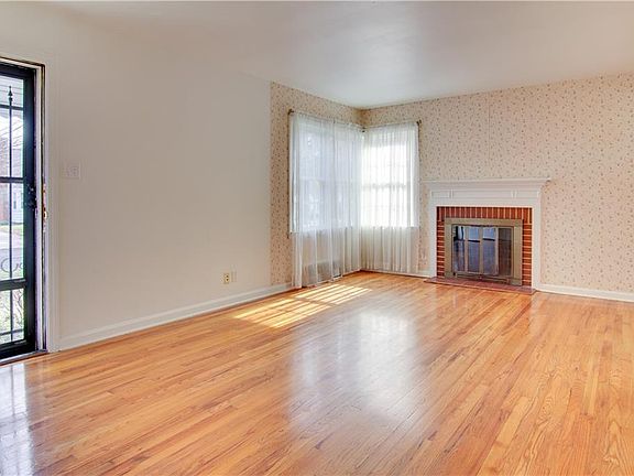 5th image of 2374 15th St