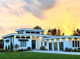 16052 Stearns St, Overland Park, KS 66221