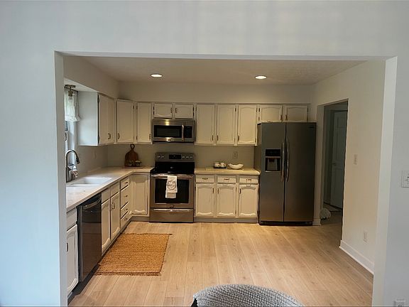 4th image of 3980 Westfield Rd