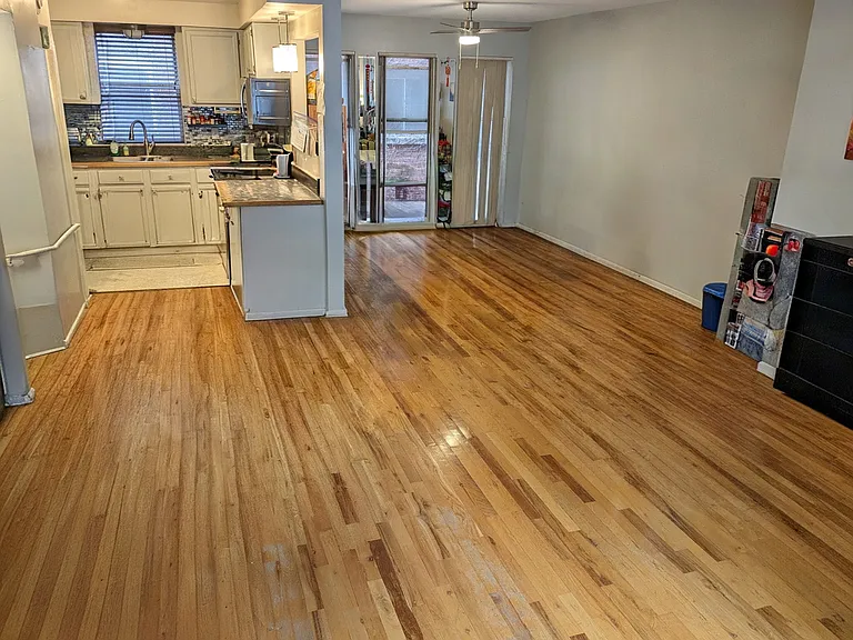 6127 S Woodlawn Ave #A — Photo 8