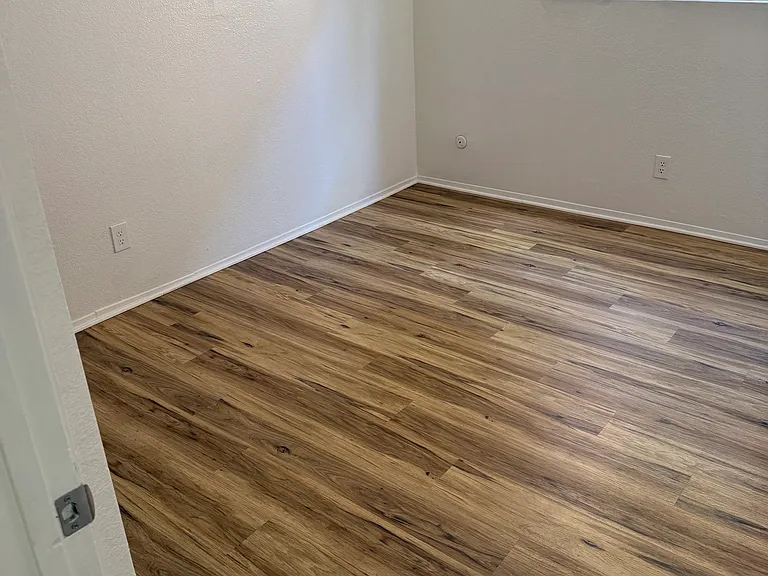 The Carlton Ridge Apartments — Photo 102