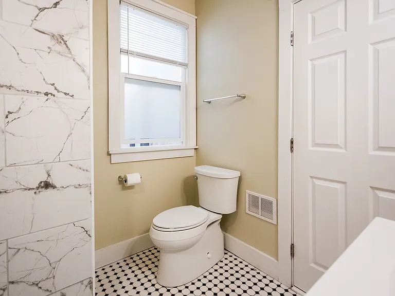 268 E Euclid St #2E — Photo 12