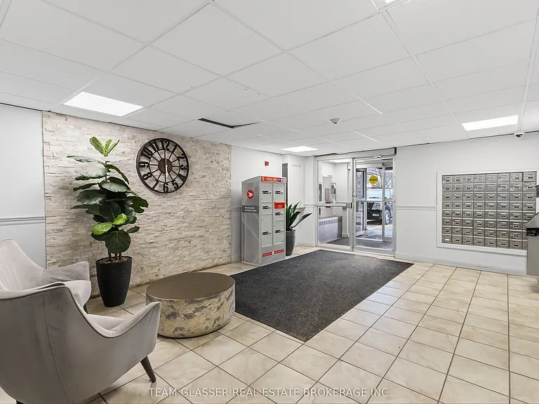 746 Fanshawe Park Rd E #401 — Photo 6