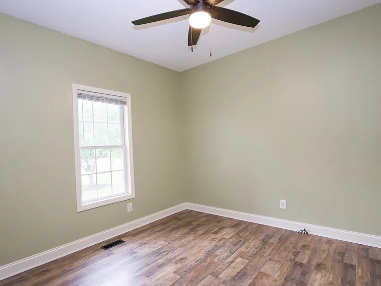 102 Willow Creek Ln — Photo 24