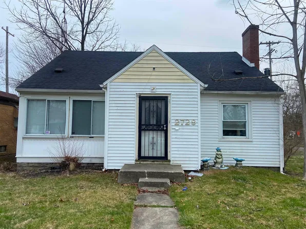 2729 Mackin Rd, Flint, MI 48504