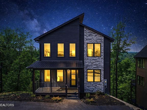 2nd image of 1345 Reedmont Way