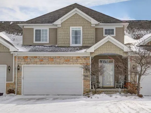 29393 Hummingbird Cir, Westlake, OH 44145