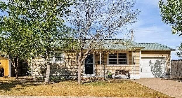 1st image of 1301 Cooley Dr