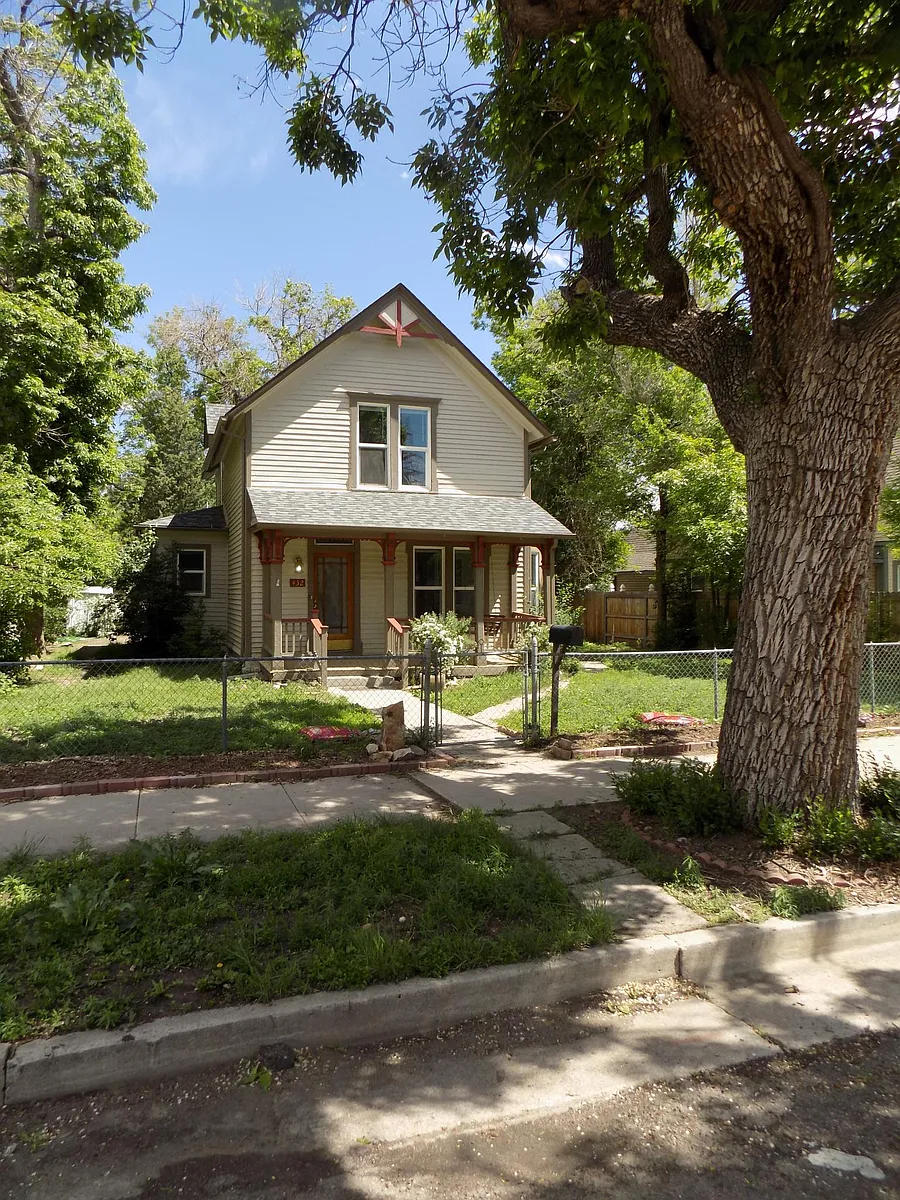 Building Photo - 432 E Kiowa St