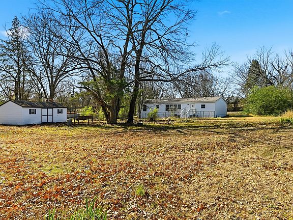 2nd image of 227 Sheryl Ln