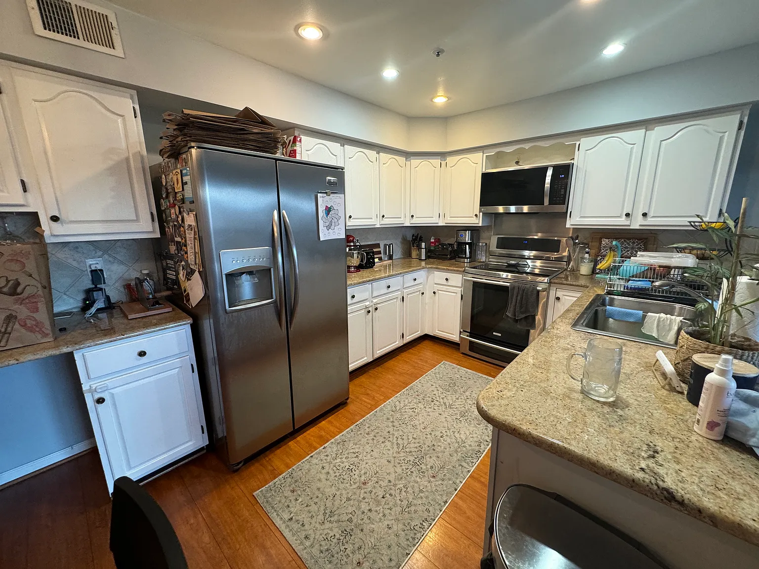 3 bed, 1627 sqft, $3,000 — Photo 4