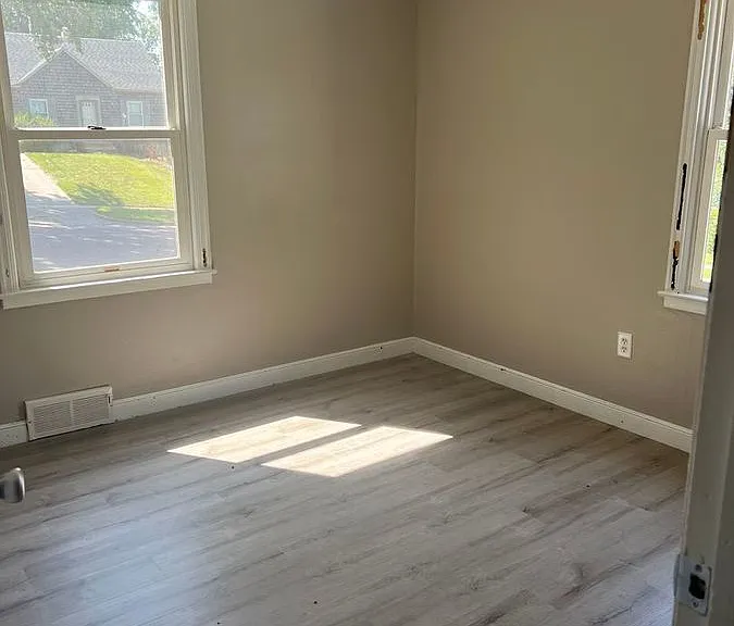 816 S Glendale Ave — Photo 5
