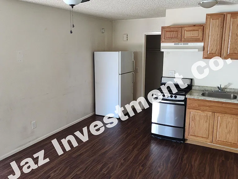 616 N San Marcos Dr #6 — Photo 6