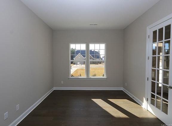 5th image of 8305 Lake Harmony Dr