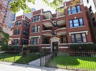 445 W Melrose St APT 1A, Chicago, IL 60657