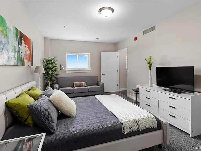 525 W Lafayette Blvd #21B — Photo 28