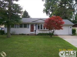 1438 Jones Pl, Port Huron, MI