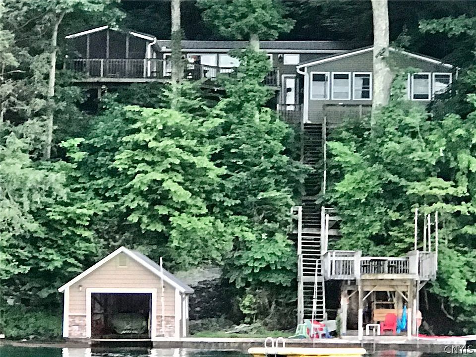 1st image of 14 Fire Ln