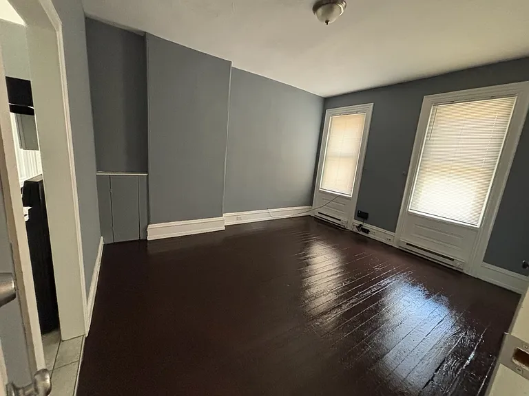 1011 Swede St #1 — Photo 1