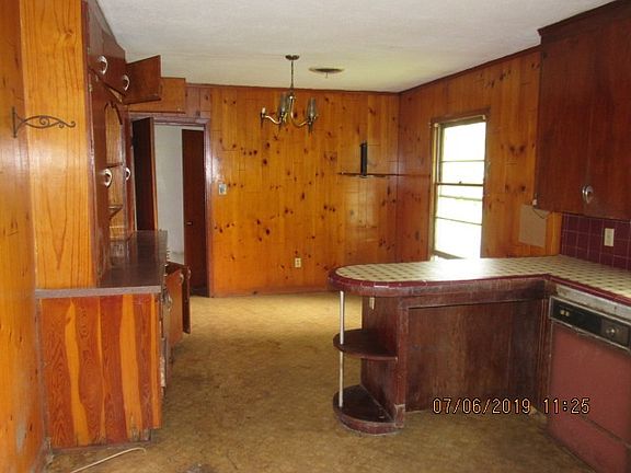 4th image of 1204 Sedberry St