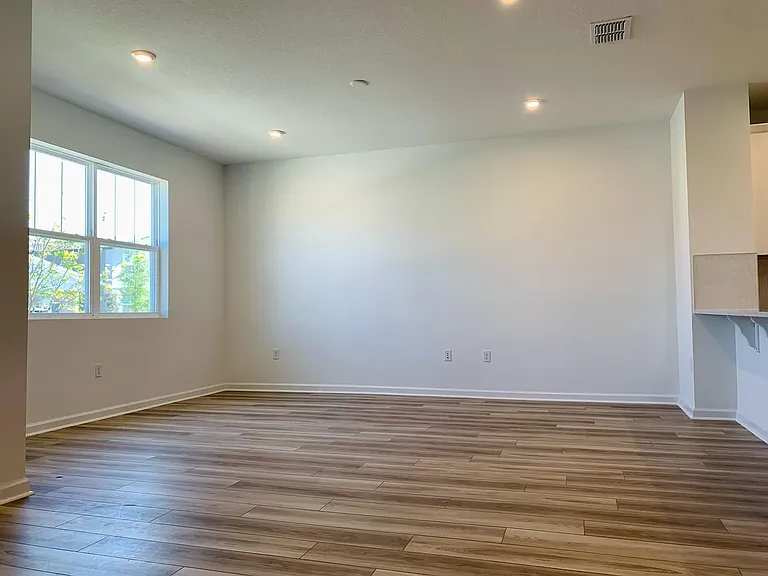 11834 Sunsail Ave — Photo 4