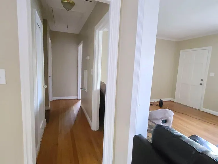 1106 Lindridge Dr NE — Photo 12