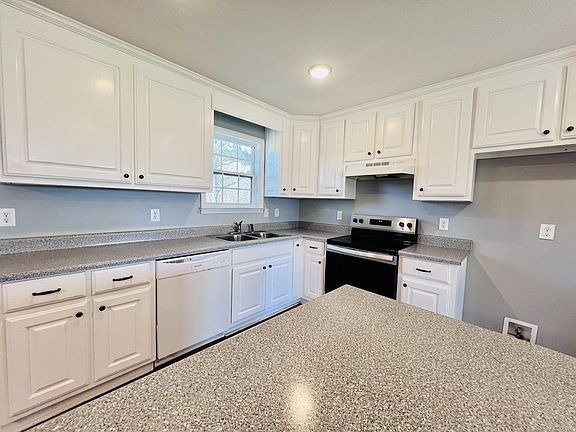 5th image of 409 Wells Lee Rd