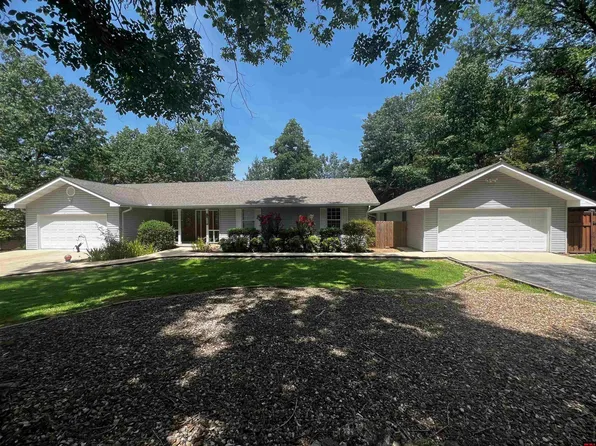 128 Versailles Dr, Bull Shoals, AR 72619