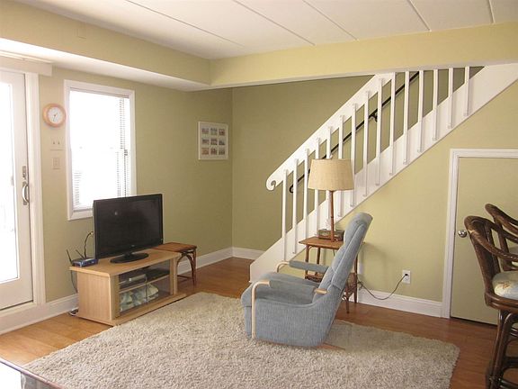 4th image of 3901 Pleasure Ave APT 212