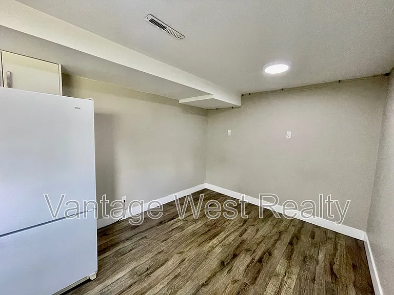 315B Prior Rd S — Photo 6