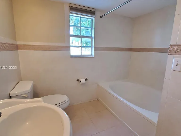 577 SW 111th Ln #203 — Photo 13