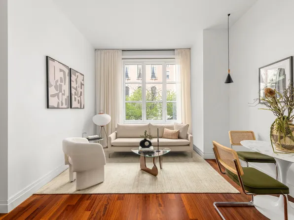 45 Park Avenue image 4 of 16