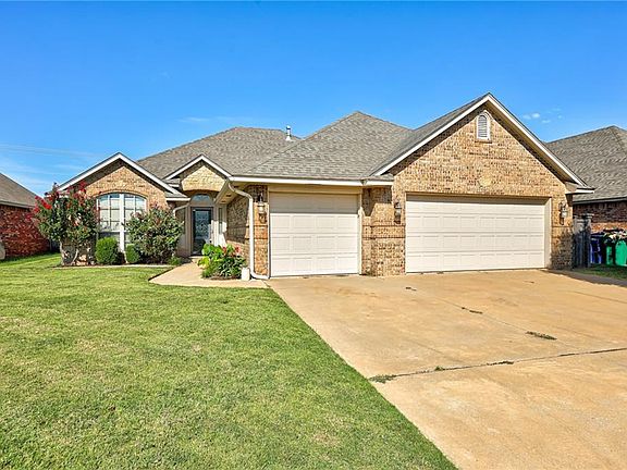 3rd image of 12613 Smithfield Ln