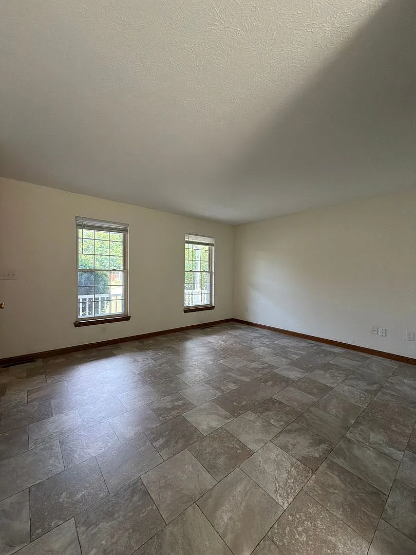 Limited Time $500 Off First Month Rent - 3 Bedroom Home With 2 Car Attached Garage! — Photo 3