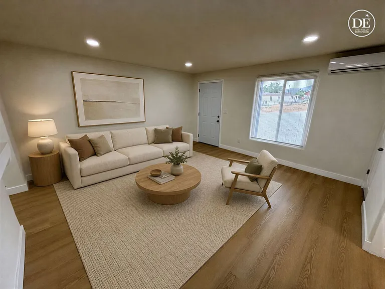 24339 Myers Ave — Photo 2