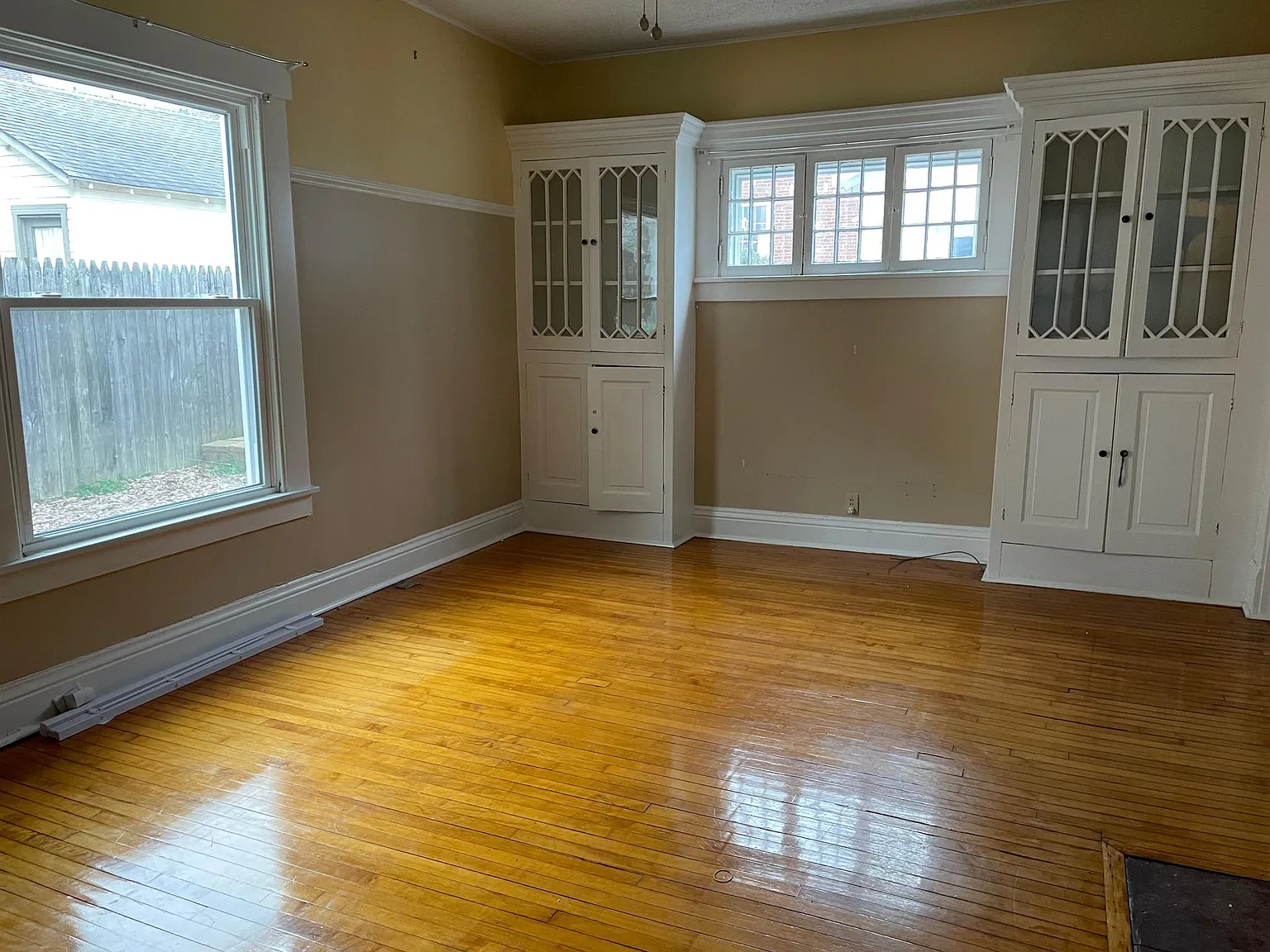 107 Vernon Ct photo 1