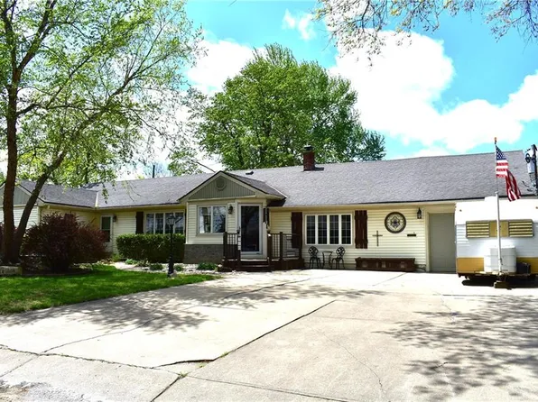 710 S Agate St, Paola, KS 66071