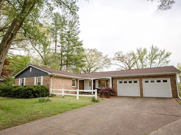 8233 Angel Dr, Newburgh, IN 47630