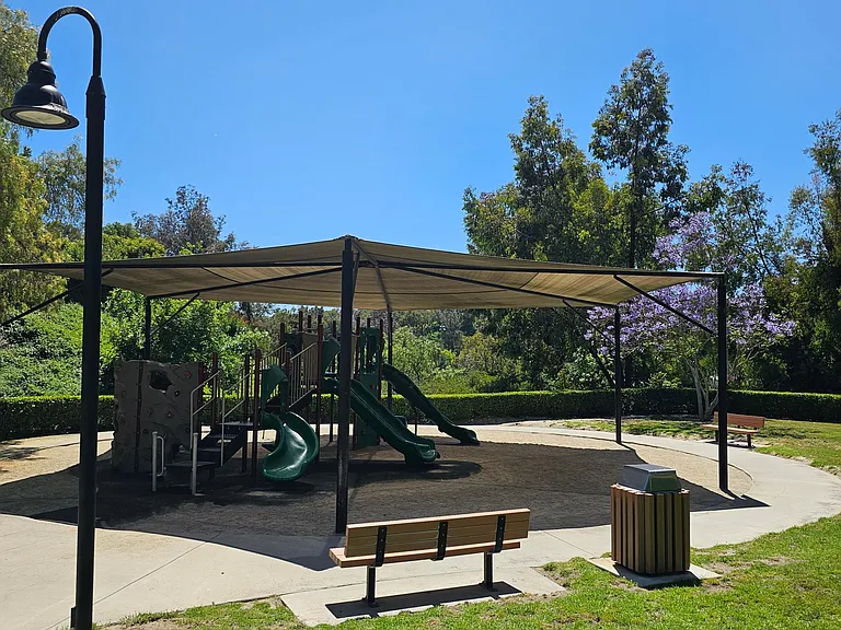 25721 Weston Dr — Photo 35