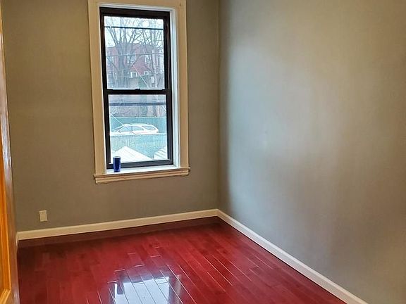5th image of 9424 Fort Hamilton Pkwy #2