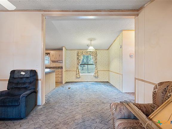 5th image of 175 Scarlet Oaks Dr