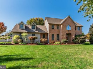 19 Sandy Bottom Rd, Carlisle, PA 17015