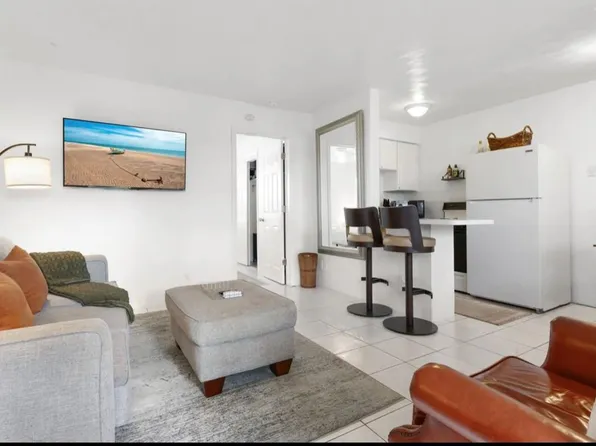 820 NE 16th Ave, Fort Lauderdale, FL