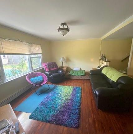 2nd image of 31 Straw Ln