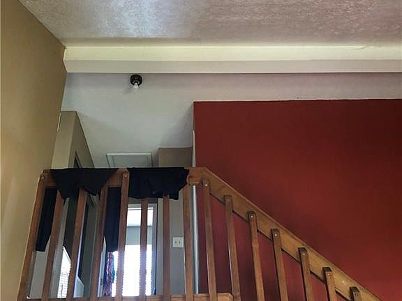 5th image of 491 Meadowview Ct