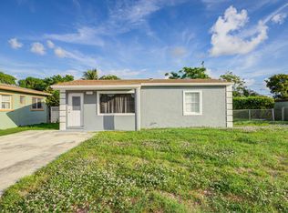 330 W 28th St, Riviera Beach, FL 33404