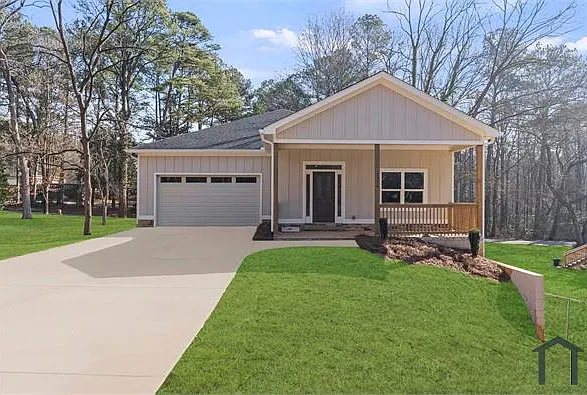 2376 Pryor Rd SW