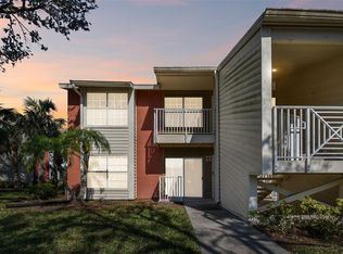 302 Lake Parsons Grn UNIT 201, Brandon, FL 33511