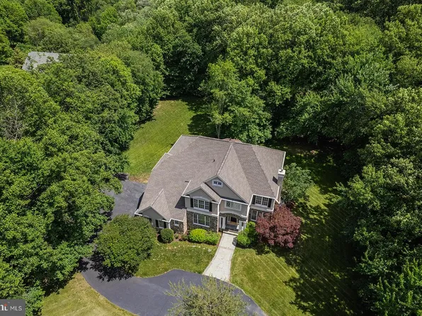 12361 Clareth Dr, Herndon, VA 20171